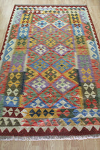 Load image into Gallery viewer, Hand Made Afghani &#39;Kabul&#39; Kilim